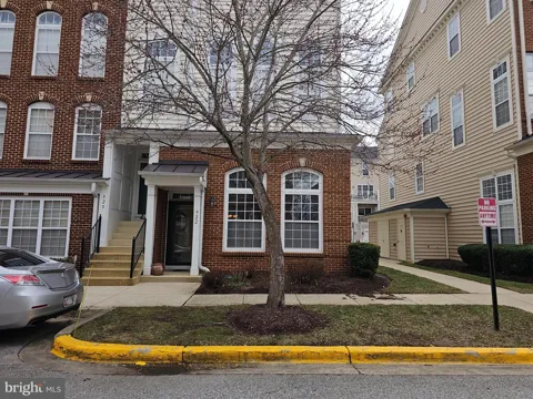 922 PINE FOREST LANE #1811