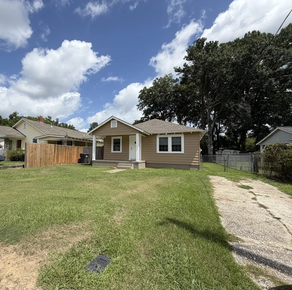1808 16th Place Phenix City, AL 36867