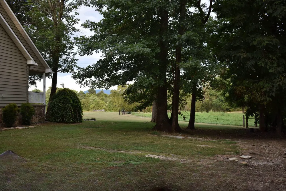 9415 Old State Highway 28 Pikeville, TN 37367