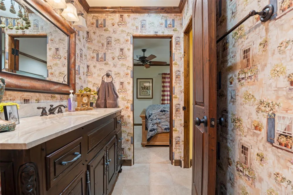 451481 Ridge Road Circle Afton, OK 74331
