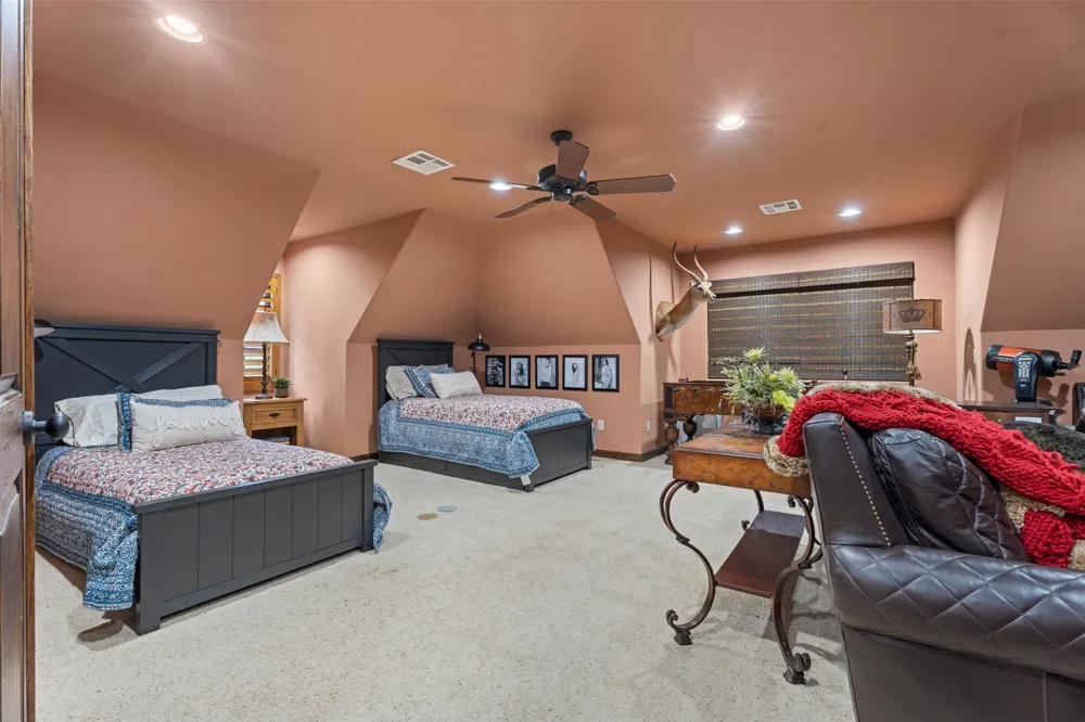 451481 Ridge Road Circle Afton, OK 74331