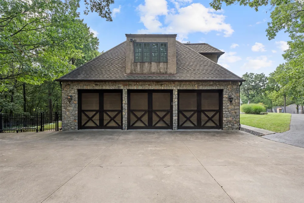 451481 Ridge Road Circle Afton, OK 74331