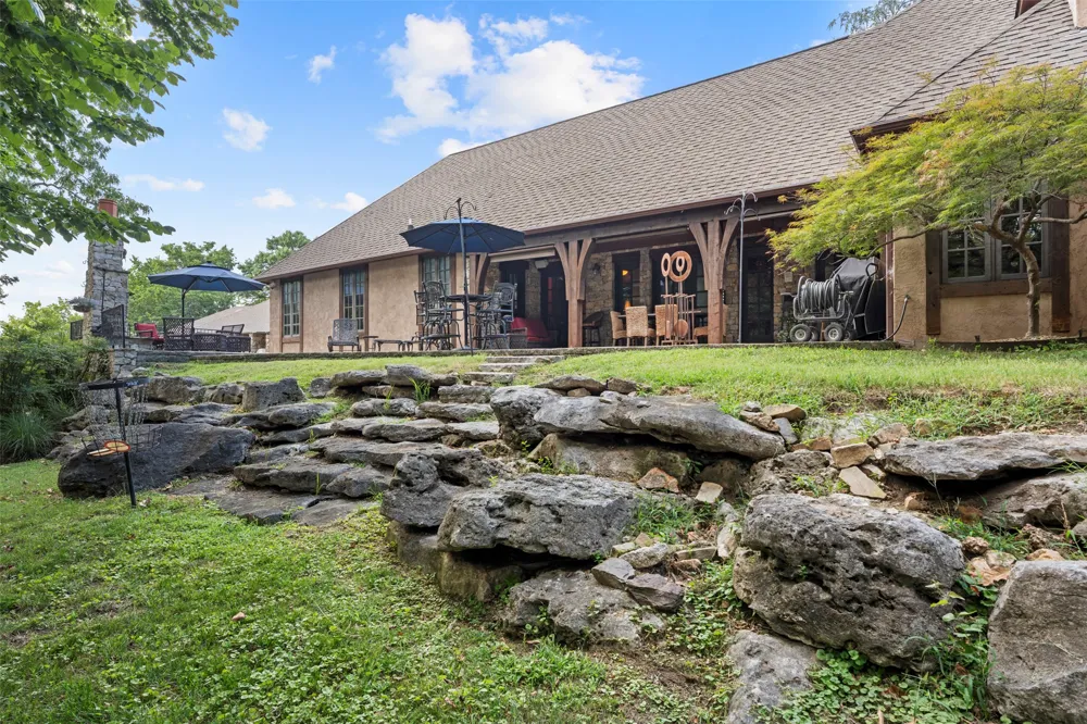 451481 Ridge Road Circle Afton, OK 74331