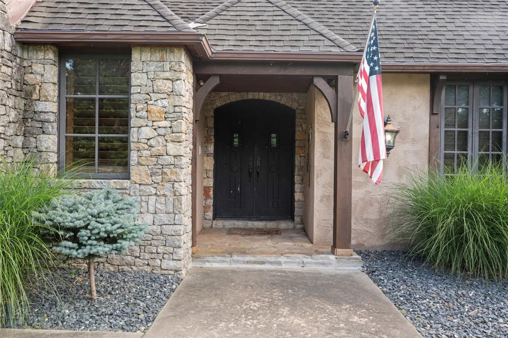 451481 Ridge Road Circle Afton, OK 74331