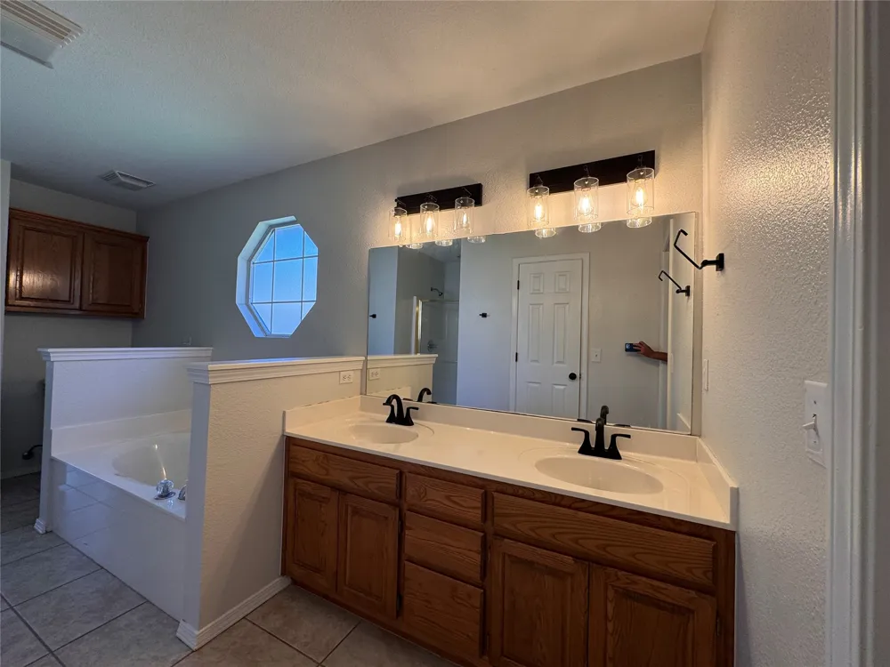 10216 E 116th Place S Bixby, OK 74008