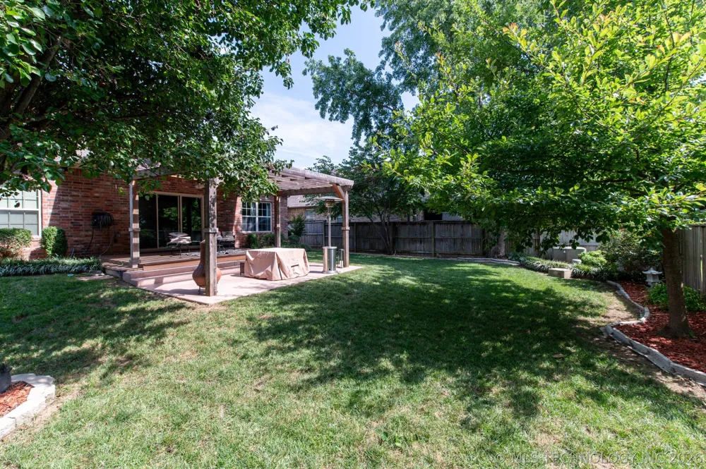 10912 Augusta Drive Jenks, OK 74037