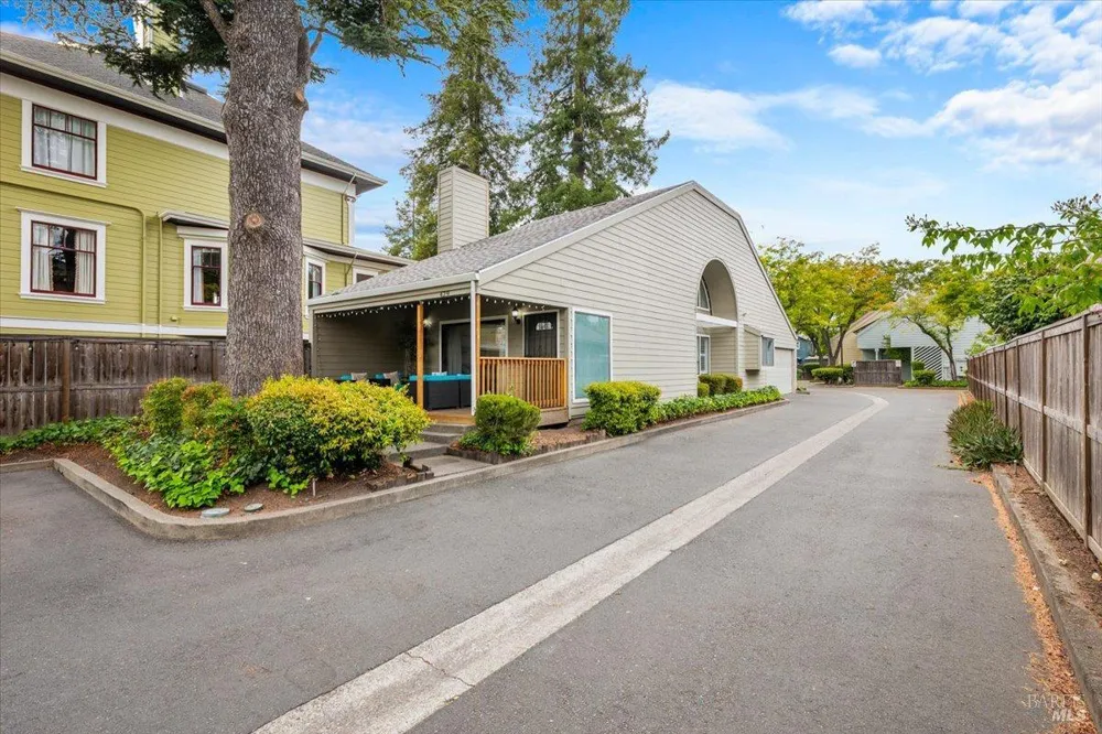 429 Carrillo Street Santa Rosa, CA 95401