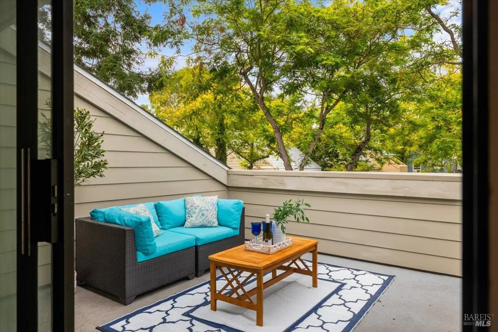 429 Carrillo Street Santa Rosa, CA 95401