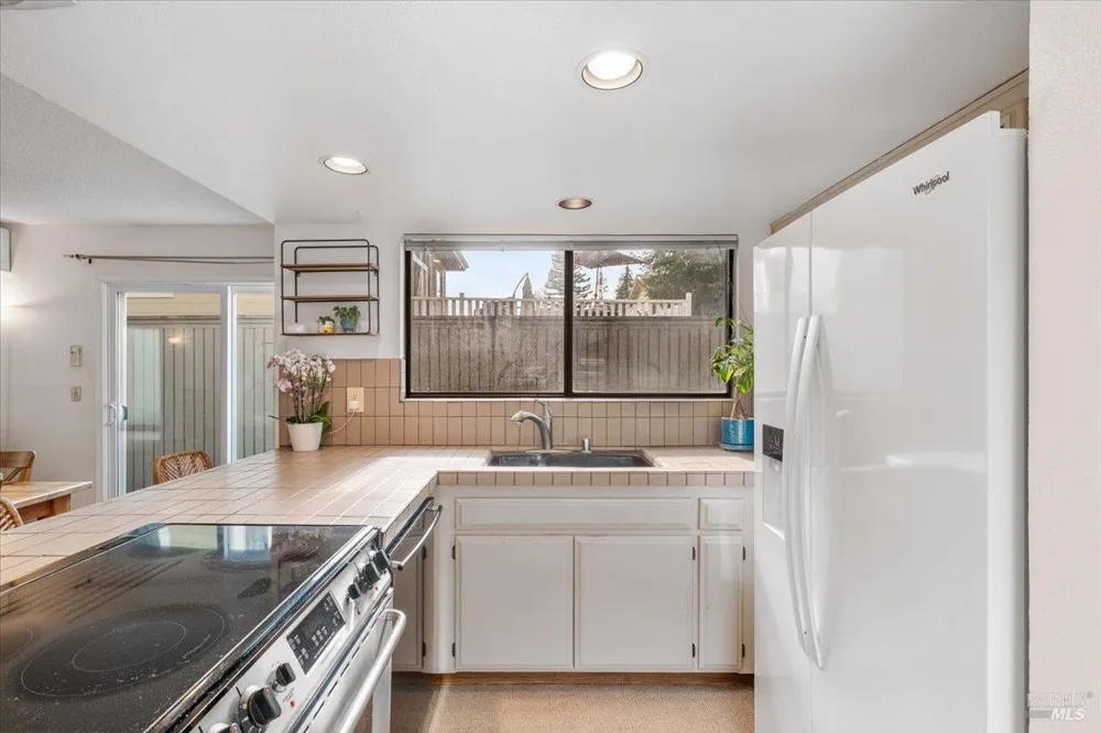 429 Carrillo Street Santa Rosa, CA 95401
