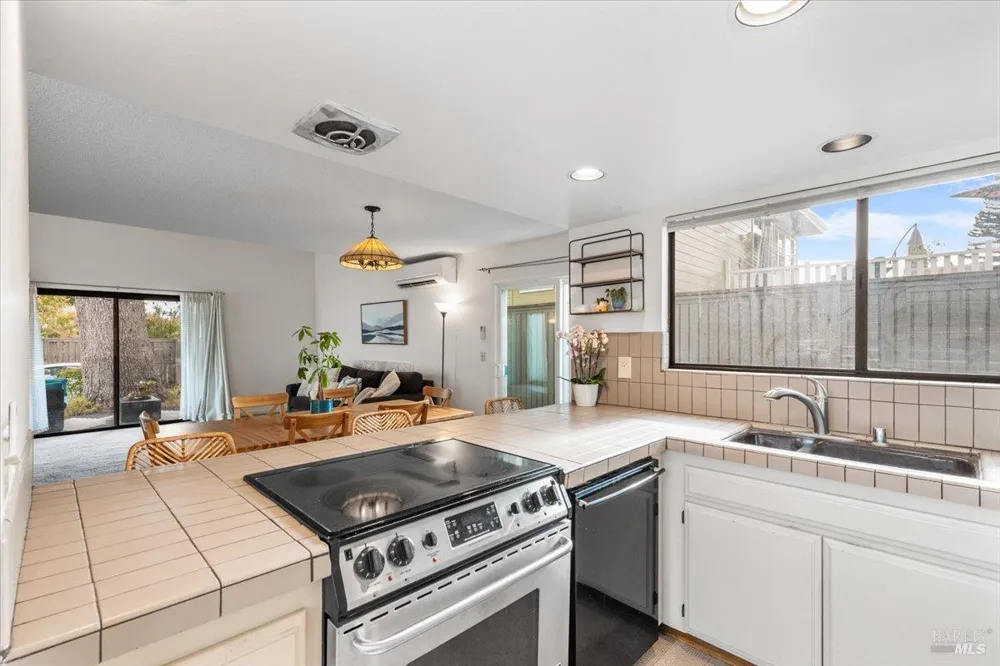 429 Carrillo Street Santa Rosa, CA 95401
