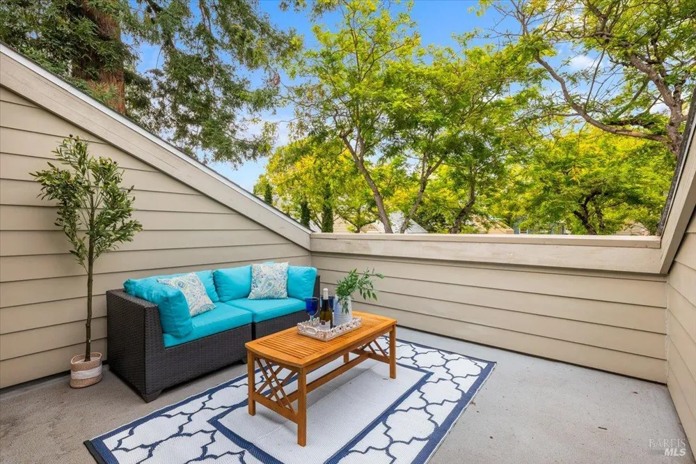429 Carrillo Street Santa Rosa, CA 95401