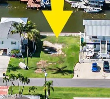 574 Coconut Avenue S Goodland, FL 34140