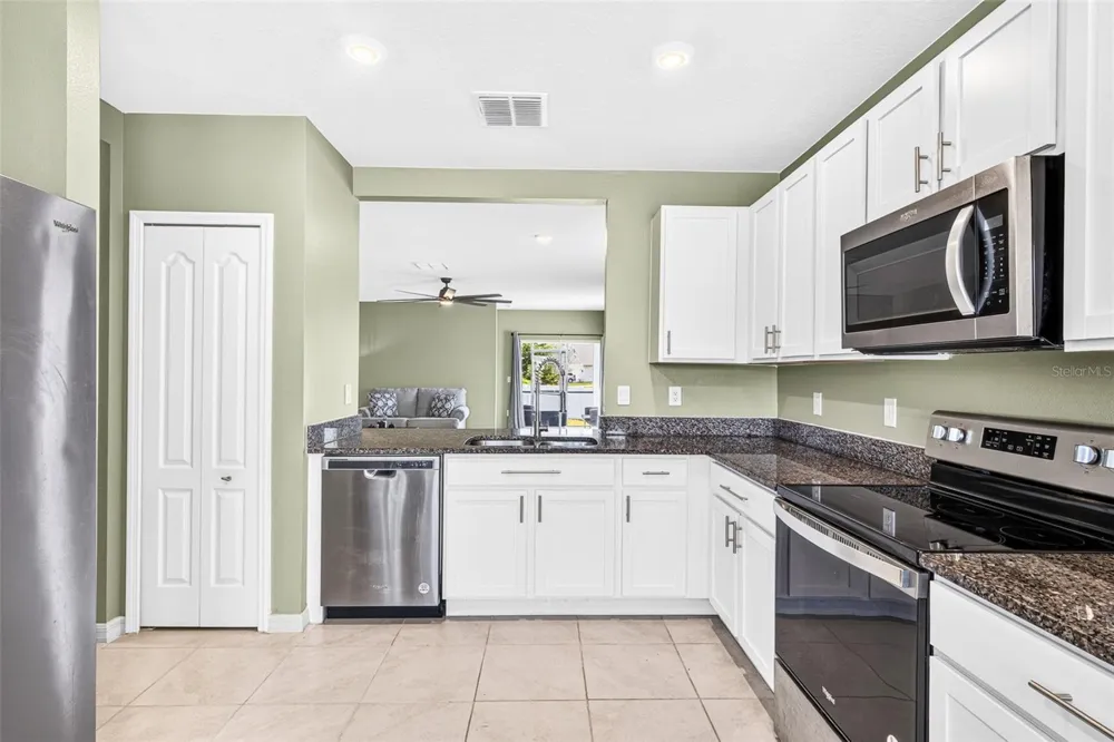 1097 AUGUST SKY DRIVE Deltona, FL 32738