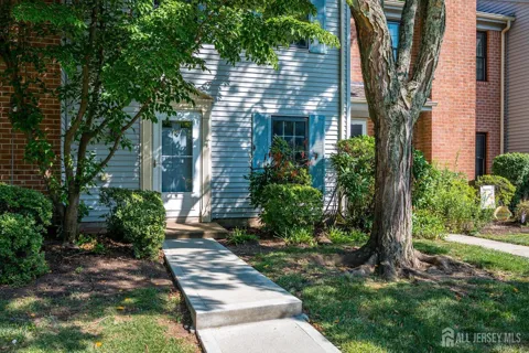5 Pear Tree Lane