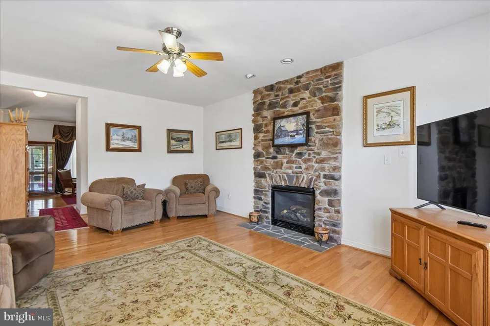 605 LIGHTHOUSE LANDING LANE Annapolis, MD 21409
