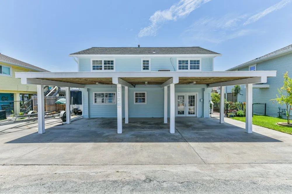 1126 Redfish Street Bayou Vista, TX 77563