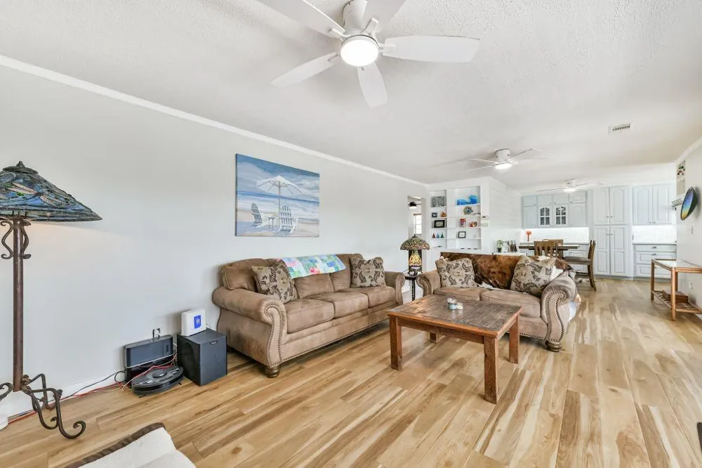 1126 Redfish Street Bayou Vista, TX 77563