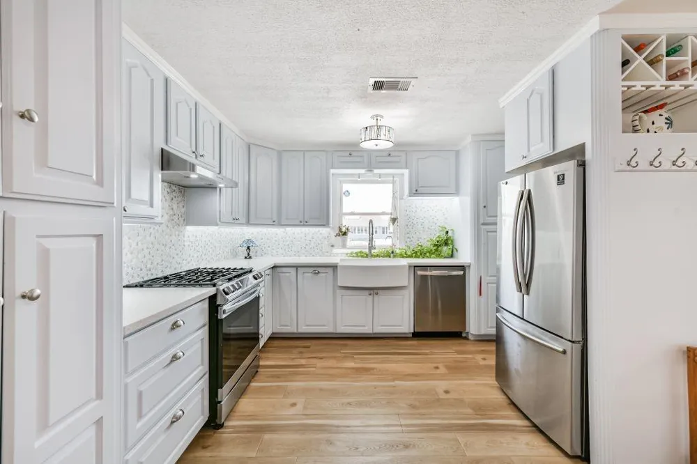 1126 Redfish Street Bayou Vista, TX 77563