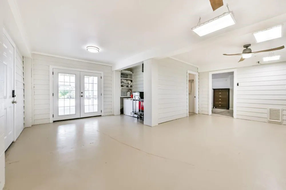 1126 Redfish Street Bayou Vista, TX 77563