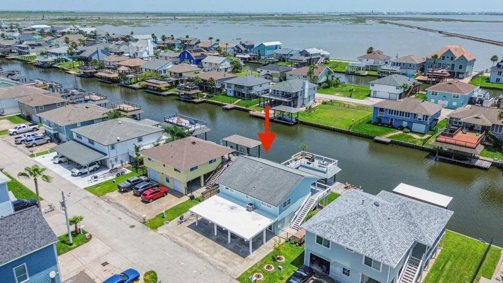 1126 Redfish Street Bayou Vista, TX 77563
