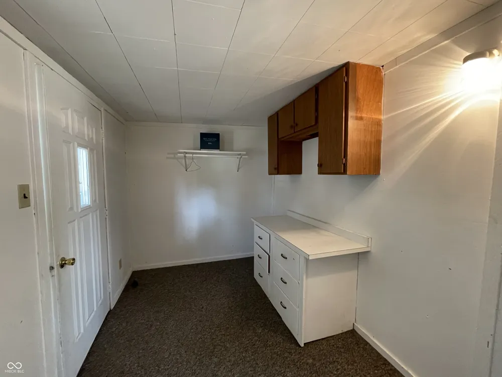 3084 E Webster Street Rosedale, IN 47874