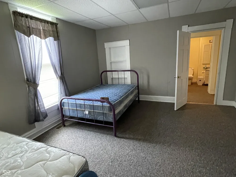 3084 E Webster Street Rosedale, IN 47874