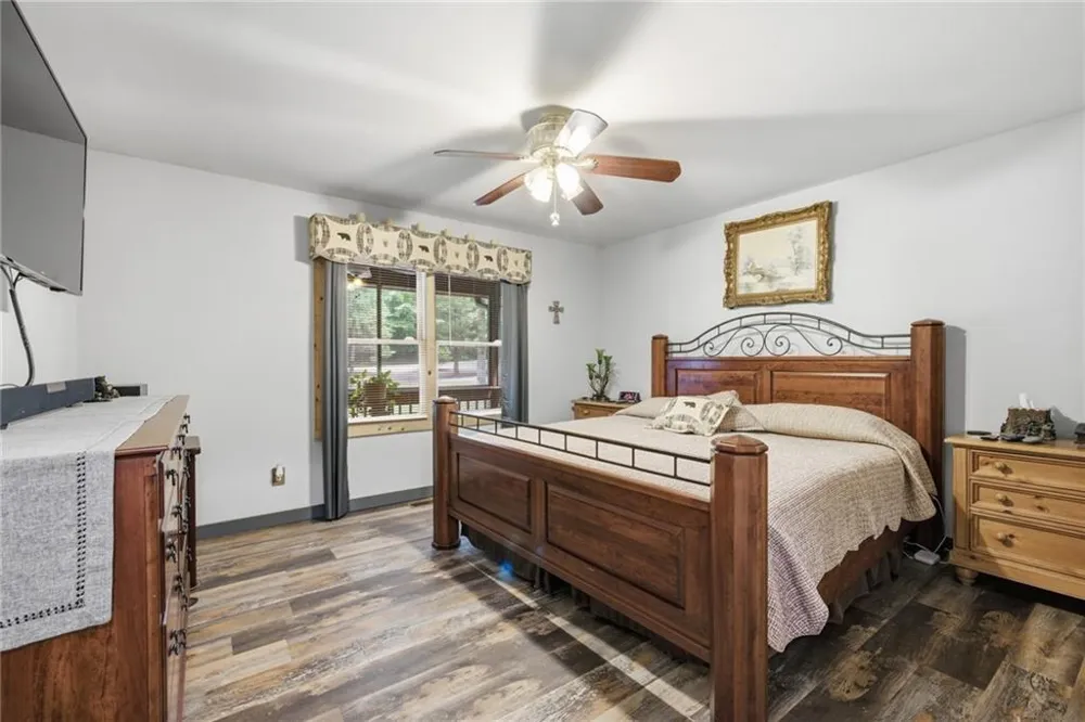 2447 Hi River Road Hiawassee, GA 30546