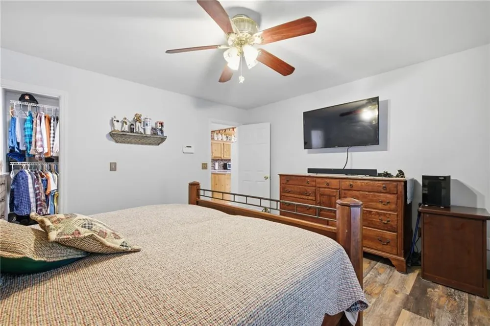 2447 Hi River Road Hiawassee, GA 30546