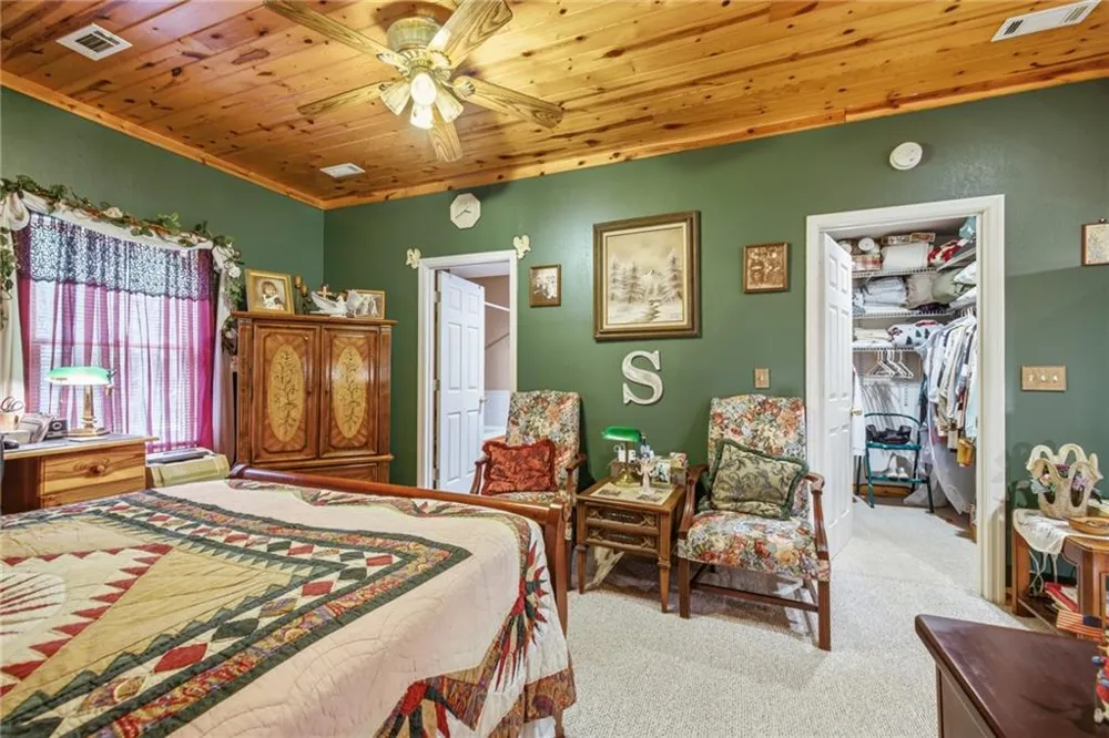 2447 Hi River Road Hiawassee, GA 30546