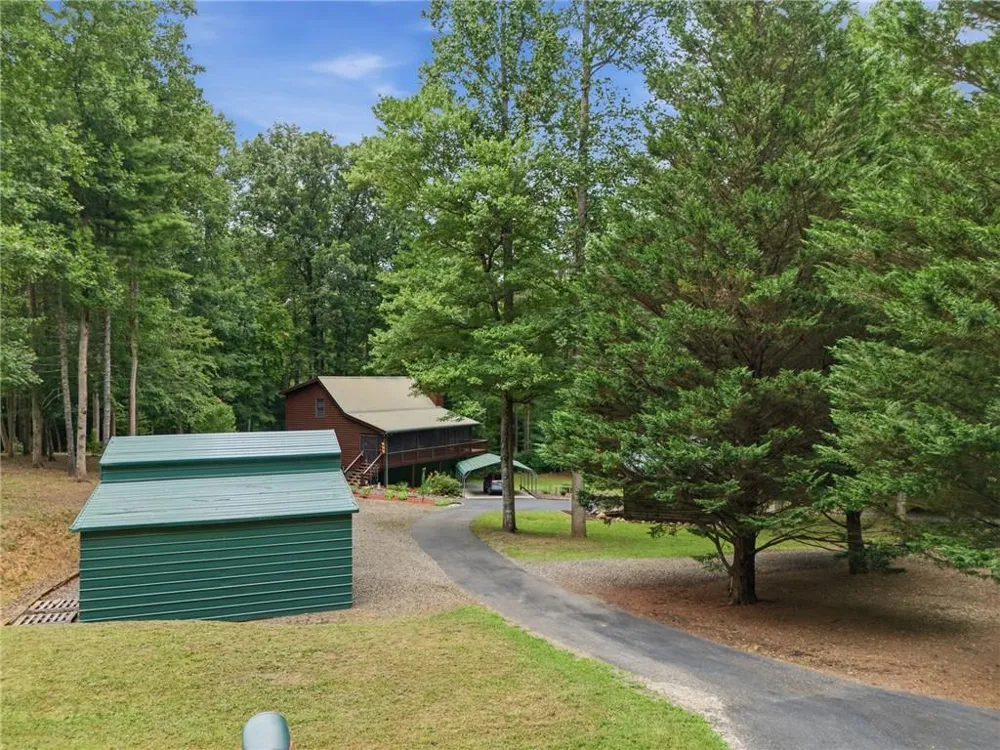 2447 Hi River Road Hiawassee, GA 30546