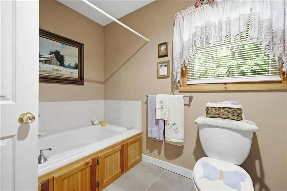 2447 Hi River Road Hiawassee, GA 30546