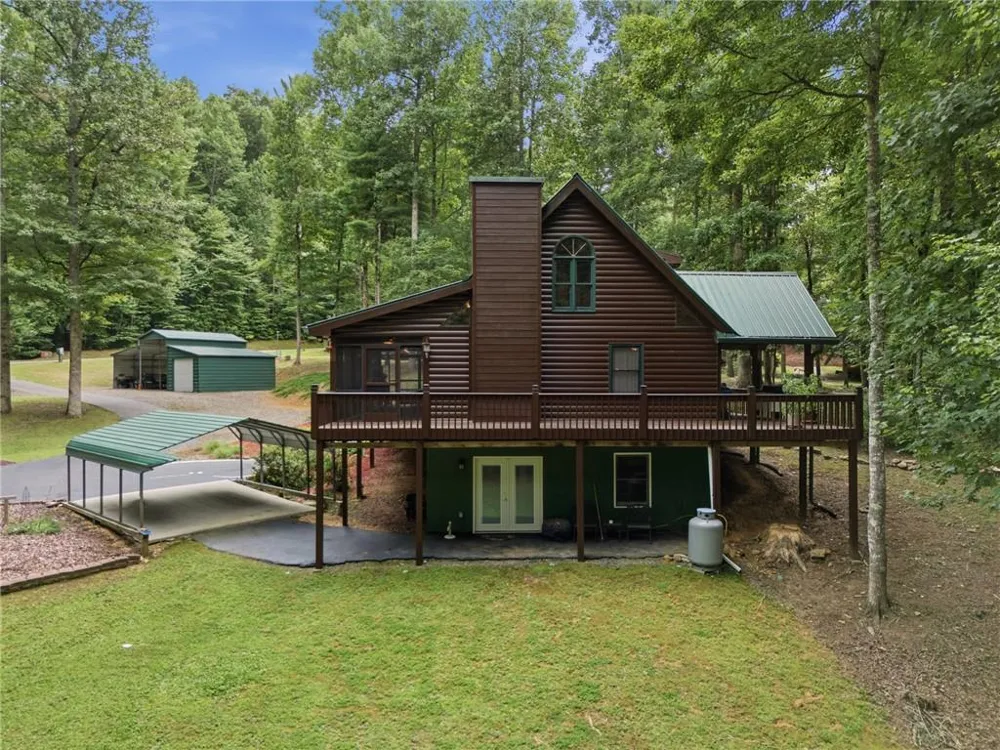 2447 Hi River Road Hiawassee, GA 30546