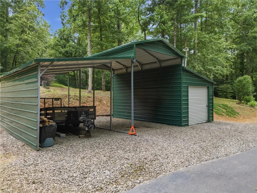 2447 Hi River Road Hiawassee, GA 30546