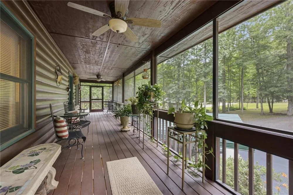 2447 Hi River Road Hiawassee, GA 30546