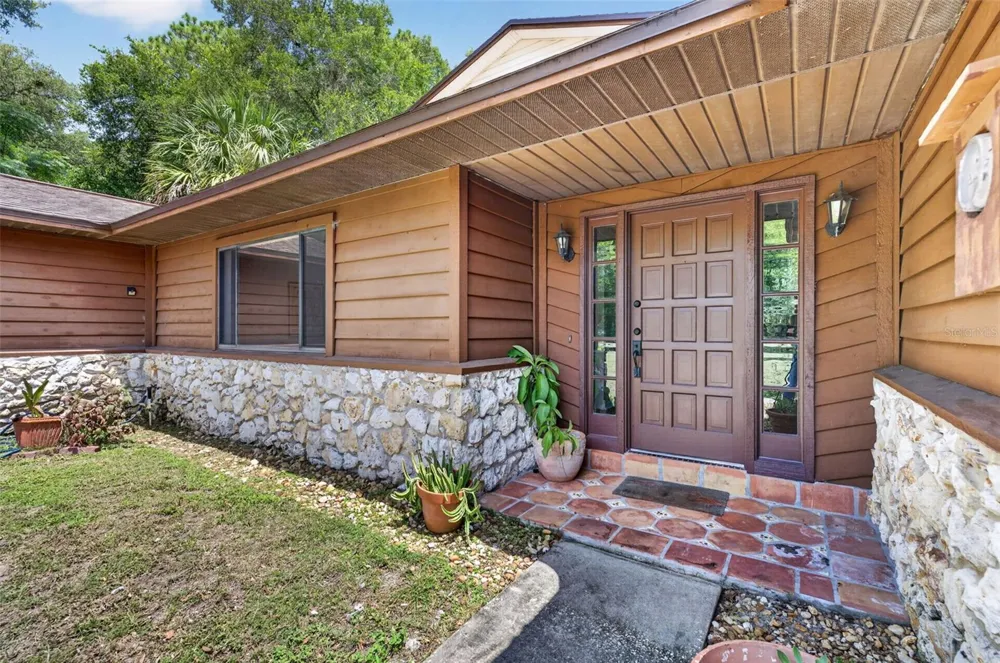 551 RYLANE STREET De Leon Springs, FL 32130