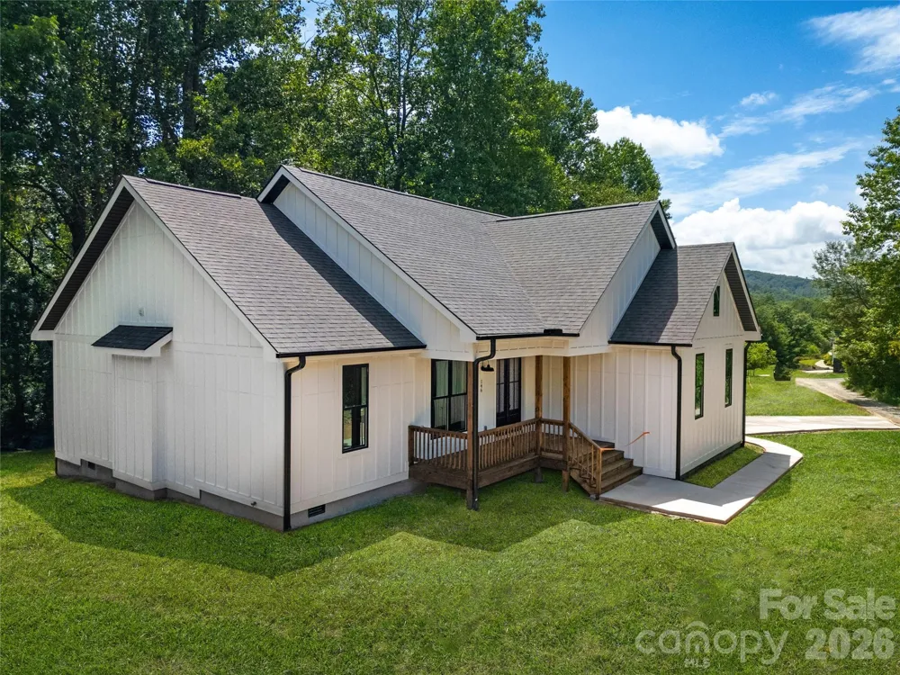 146 Cliff Road Penrose, NC 28766