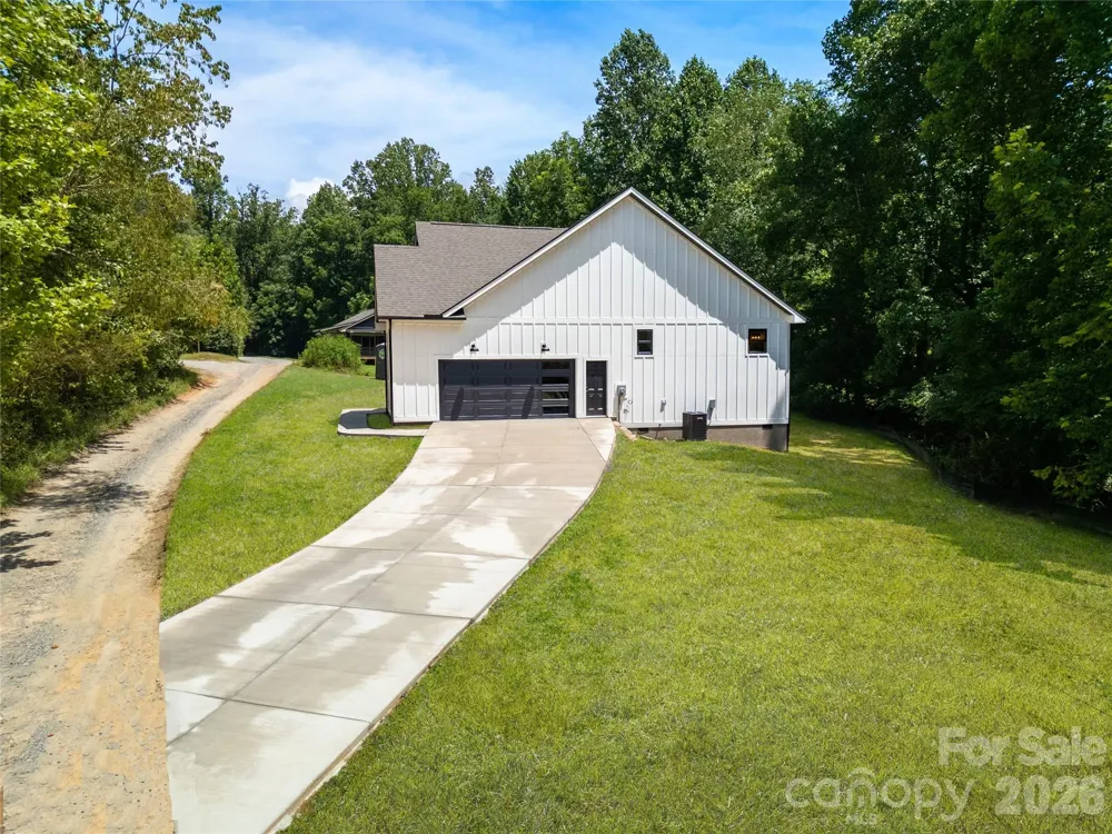146 Cliff Road Penrose, NC 28766