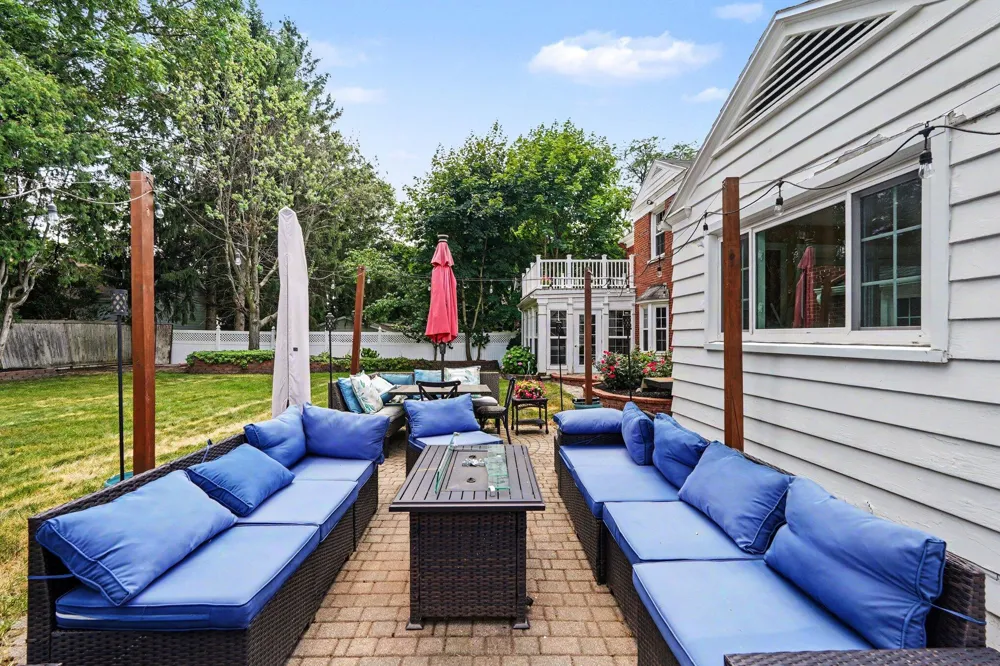 932 Floral Avenue SE East Grand Rapids, MI 49506