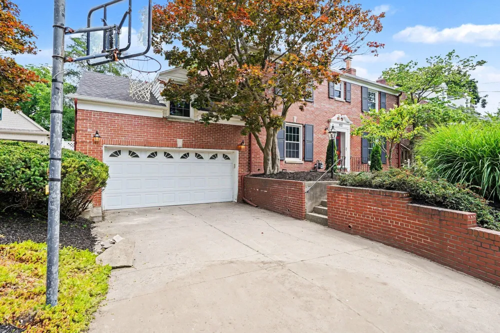 932 Floral Avenue SE East Grand Rapids, MI 49506