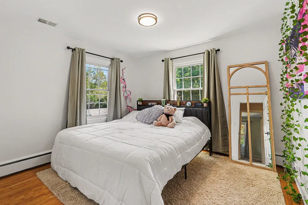 932 Floral Avenue SE East Grand Rapids, MI 49506