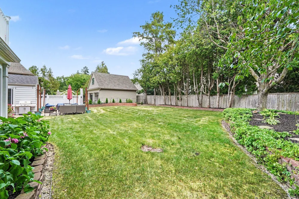 932 Floral Avenue SE East Grand Rapids, MI 49506