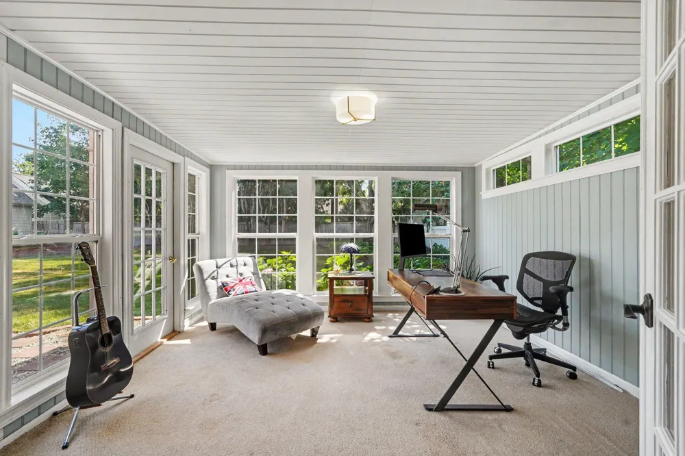 932 Floral Avenue SE East Grand Rapids, MI 49506