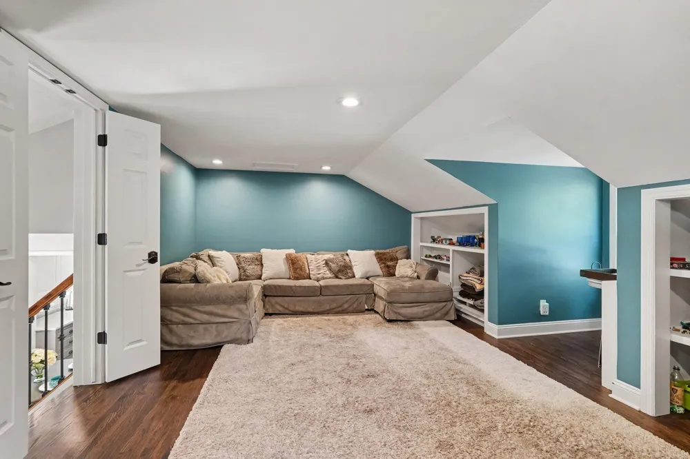 932 Floral Avenue SE East Grand Rapids, MI 49506
