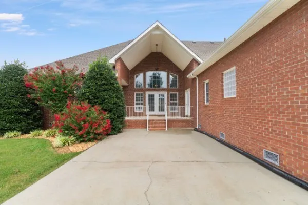 323 Ridgecrest Dr Winchester, TN 37398