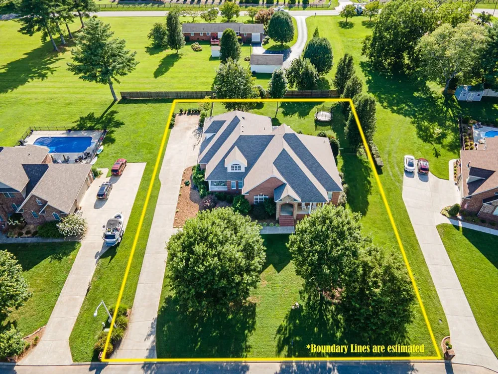 323 Ridgecrest Dr Winchester, TN 37398