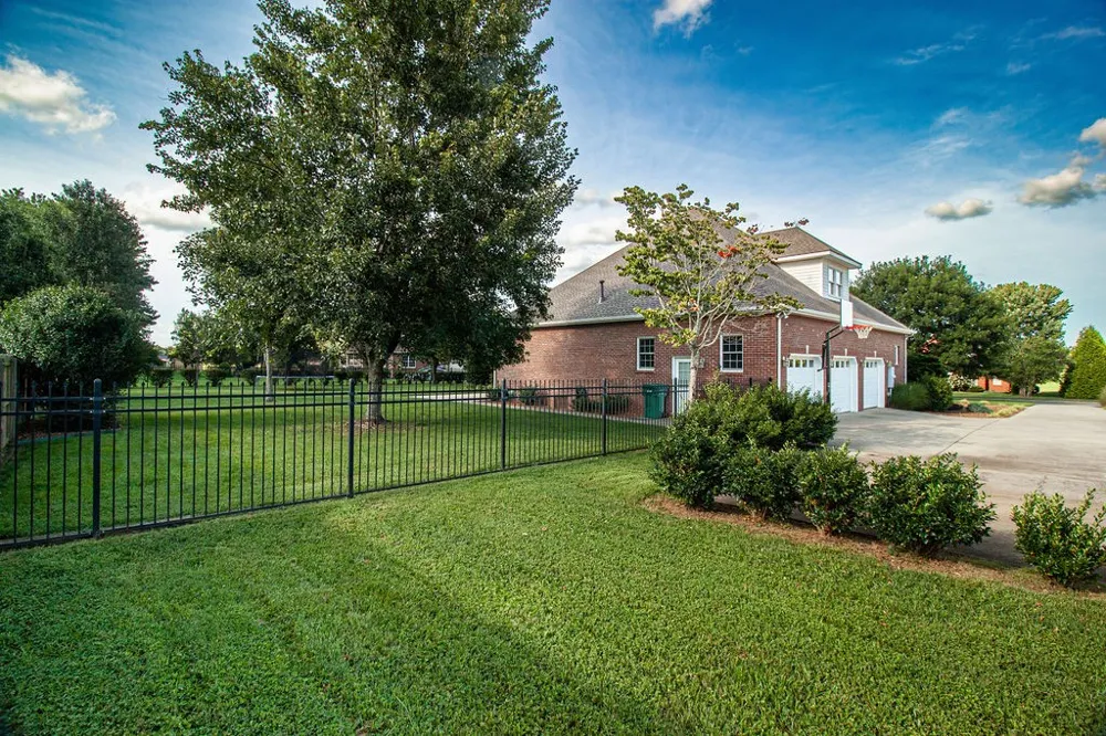 323 Ridgecrest Dr Winchester, TN 37398