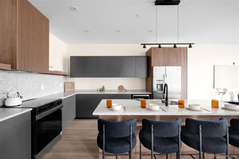 5781 W 91st Place