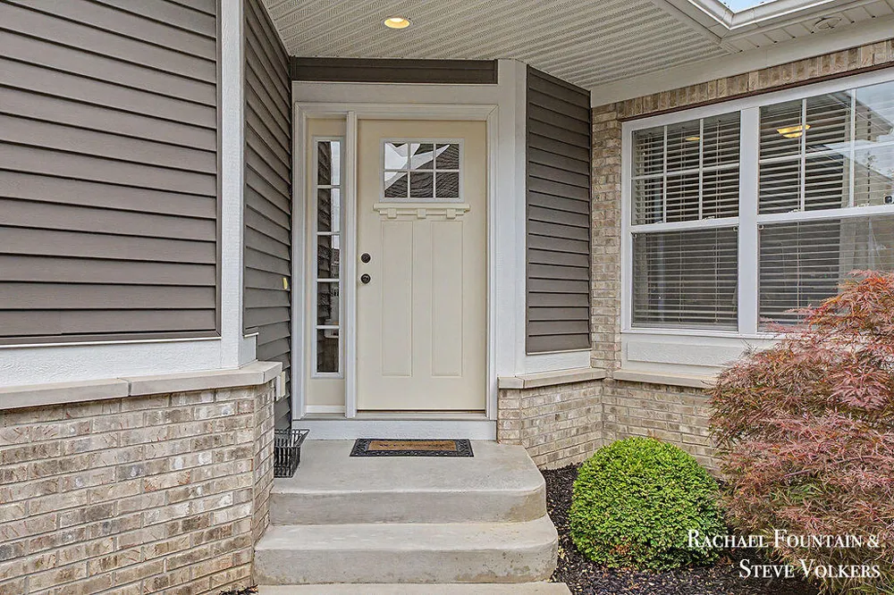 10048 S Crossroads Circle SE Caledonia, MI 49316