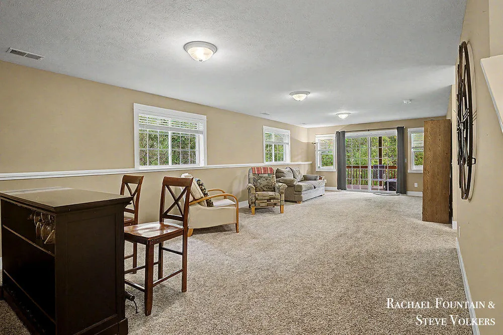 10048 S Crossroads Circle SE Caledonia, MI 49316