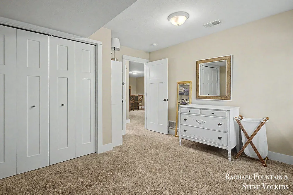 10048 S Crossroads Circle SE Caledonia, MI 49316